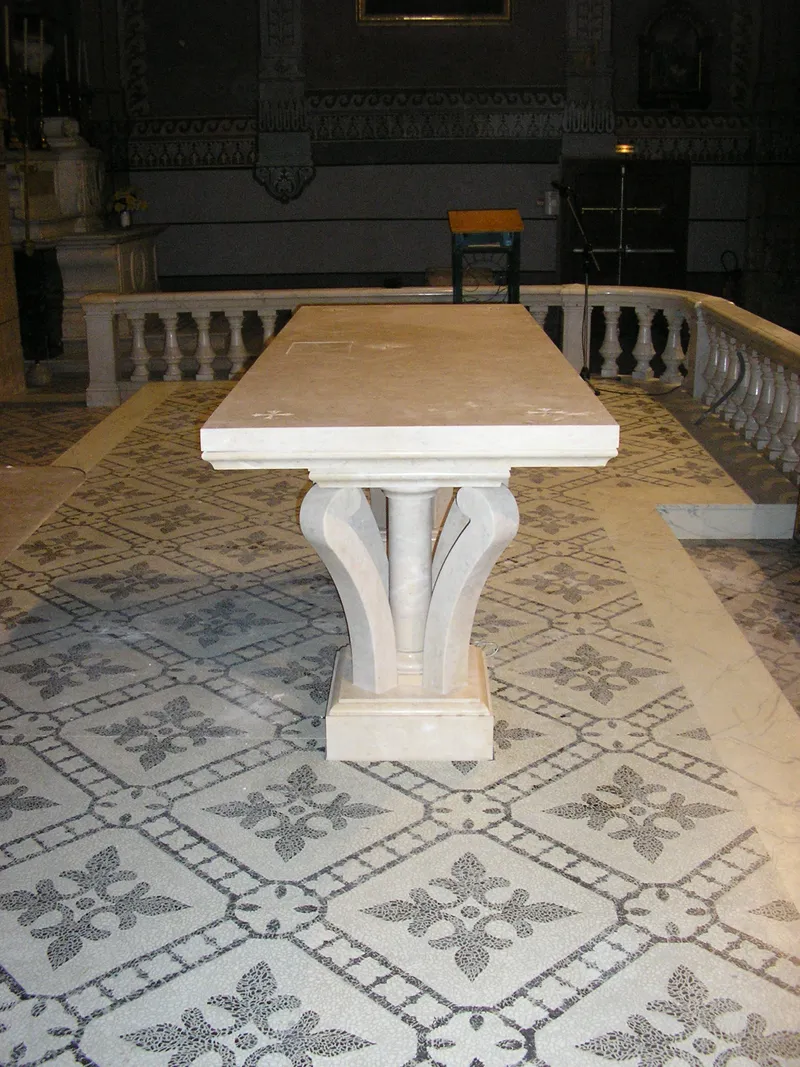 Autel de l’église de Roquevaire — photo 10