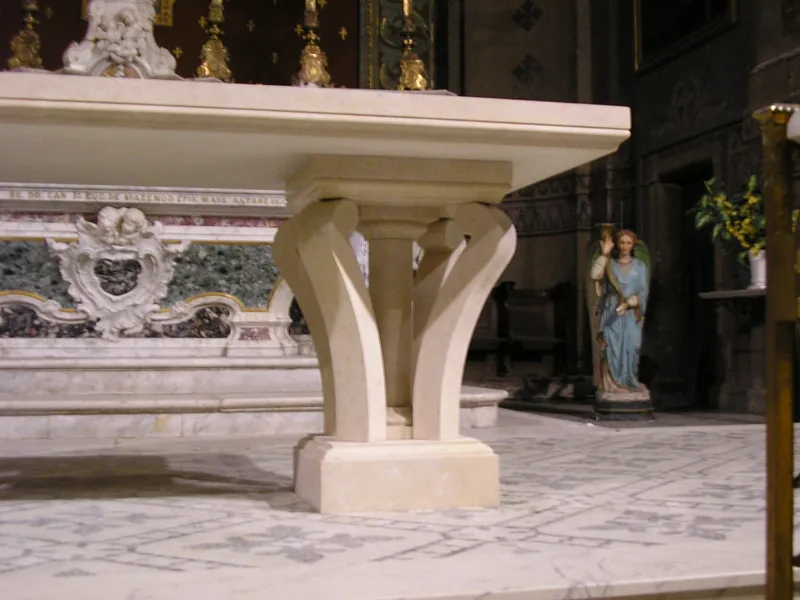 Autel de l’église de Roquevaire — photo 15