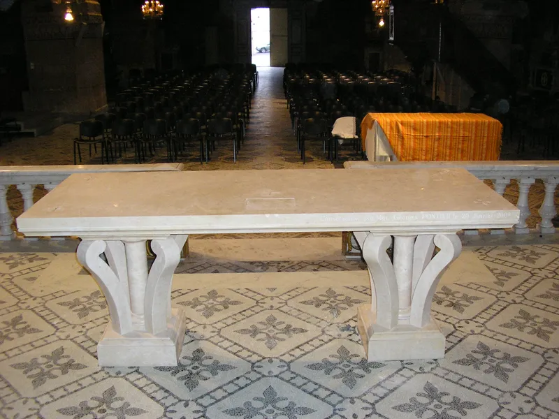 Autel de l’église de Roquevaire — photo 9