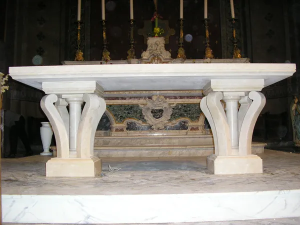 Autel de l'église de Roquevaire